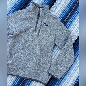 Patagonia heather grey quarter zip pull over sweater - youth large / women’s XS